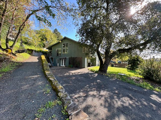 672 Anderson Ln   #700, Angwin, CA 94508