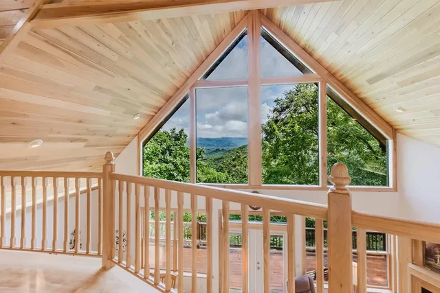 1185 Mountain Dr, Bryson City, NC 28713