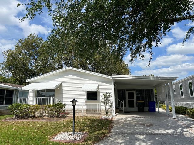 316 Town and Country Blvd, Sebring, FL 33870