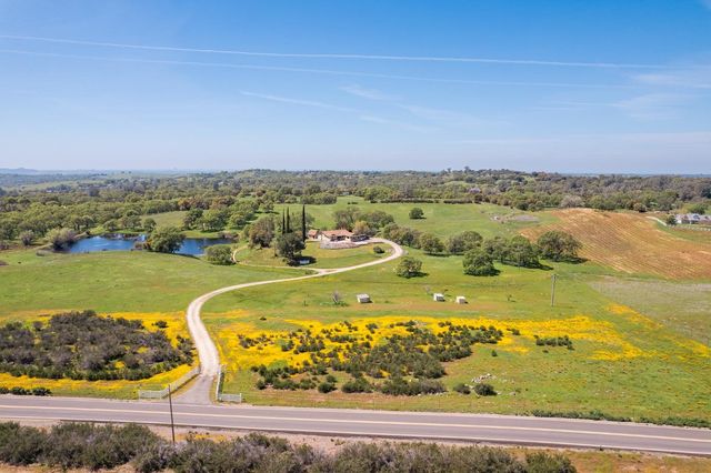 15215 Willow Creek Rd, Plymouth, CA 95669