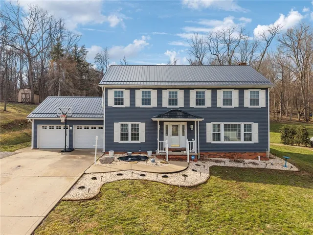 184 Washington Dr, Fayette City, PA 15438
