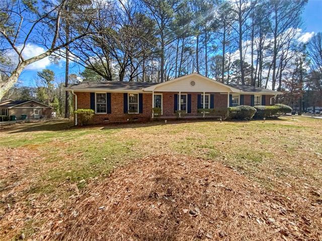 4005 Manor House Dr, Roswell, GA 30062