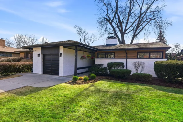 1815 Greendale Ave, Park Ridge, IL 60068