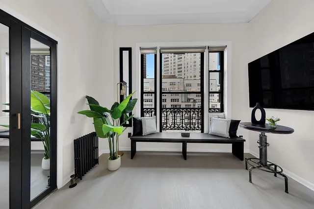 140 W  69th St #124A, Manhattan, NY 10023