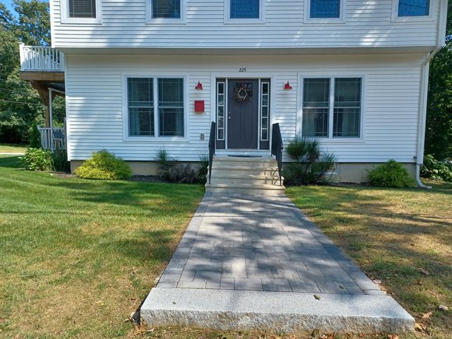 225 Franklin St, Laconia, NH 03246