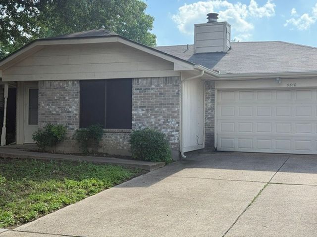 5310 Pampas Ct, Arlington, TX 76018