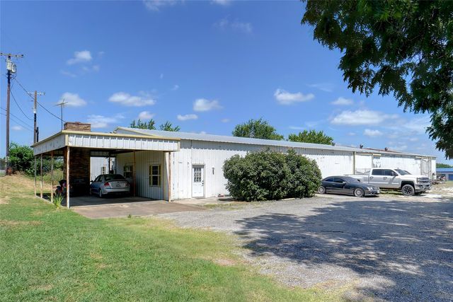1092 W  Highway 199, Springtown, TX 76082