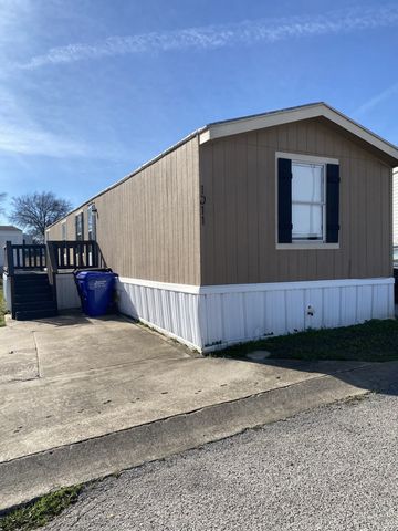 1011 Lavon Ct, Royse City, TX 75189