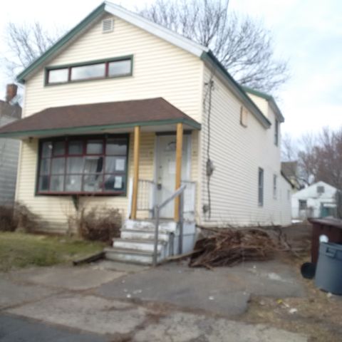 10 Fulton St, Waterford, NY 12188