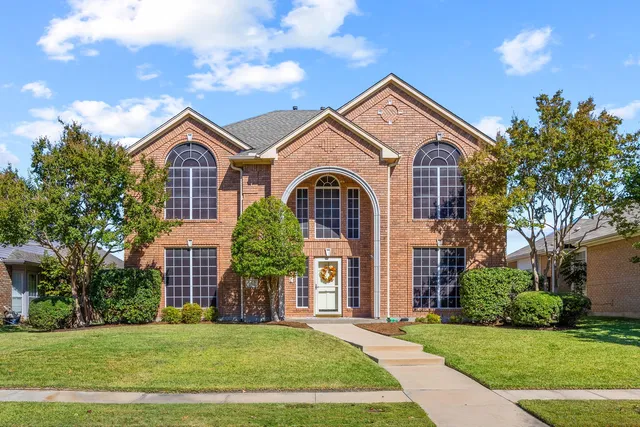 2115 Alto Ave, Carrollton, TX 75007