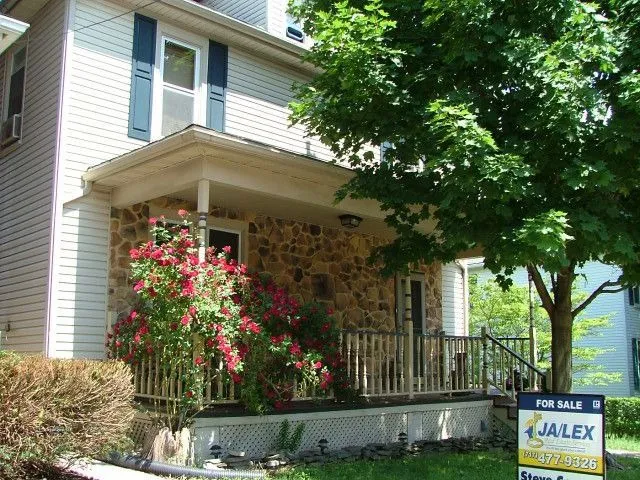35 Cumberland Ave, Shippensburg, PA 17257