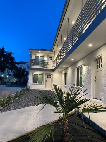 2201 N  Garrett Ave #204, Dallas, TX 75206