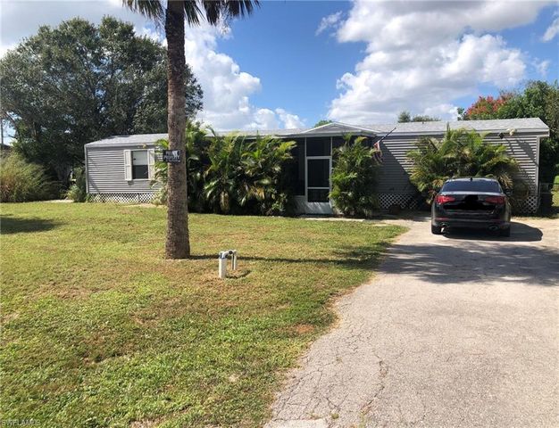 8386 Suncoast Dr, North Fort Myers, FL 33917