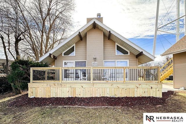 2203 Beaver Lake Blvd, Plattsmouth, NE 68048