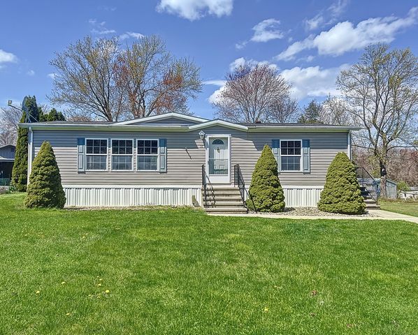 18 Robin Rd, Colchester, CT 06415