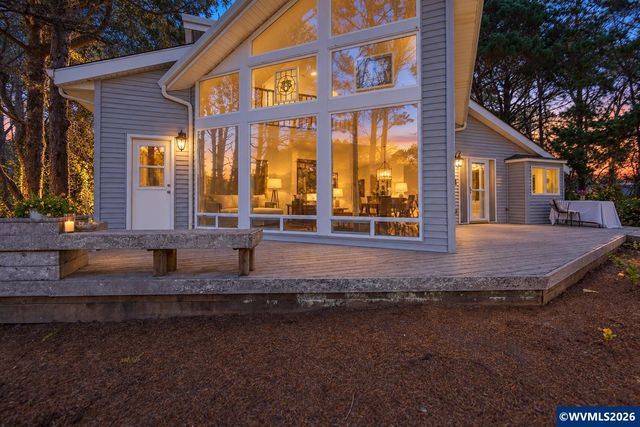 6765 Glen Ave, Gleneden Beach, OR 97388