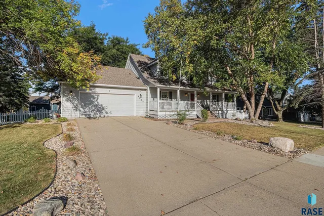 4805 S  Woodwind Ln, Sioux Falls, SD 57103