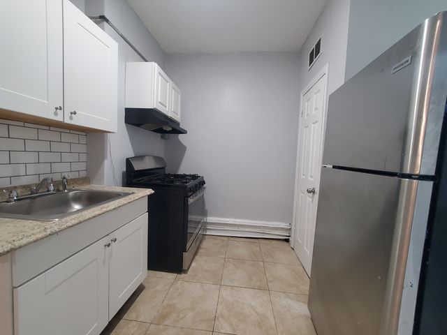 70 Martin Luther King Dr #3, Jersey City, NJ 07305