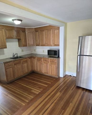 136 Oakdale Ave #1, Manchester, NH 03103