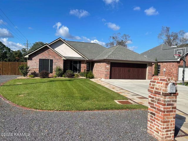101 Twin Lakes Dr, Youngsville, LA 70592