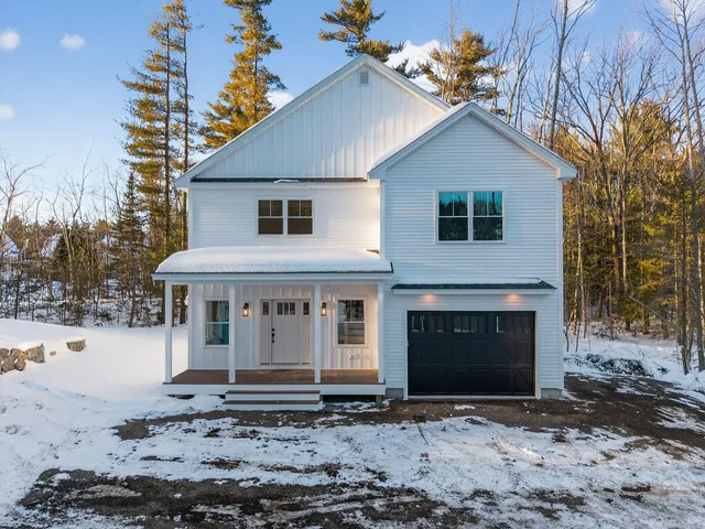 11 Peabody Lane #101, Saco, ME 04072