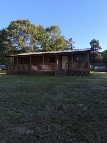 111 Hughes St, Daingerfield, TX 75638