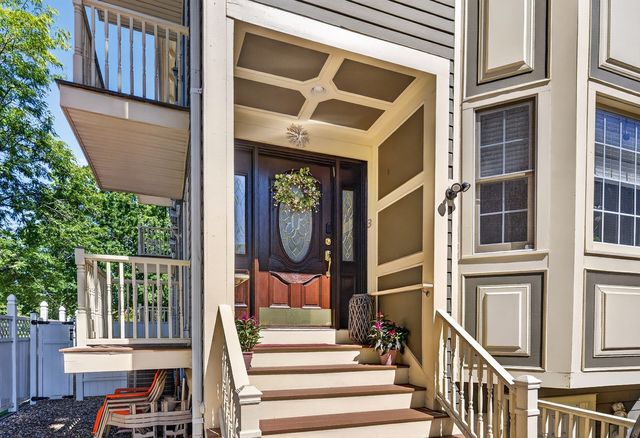 1328 Broadway #3, Somerville, MA 02144