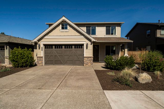 3044 River Trail Pl, Bend, OR 97703