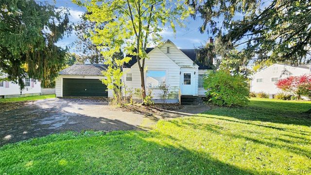 103 Downer St, Baldwinsville, NY 13027