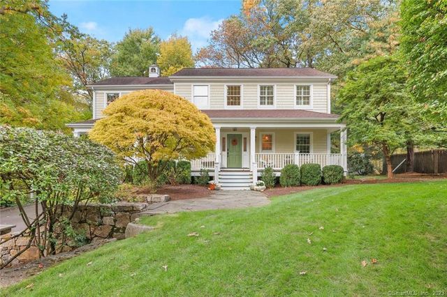 76 Crooked Trail Rd, Norwalk, CT 06853