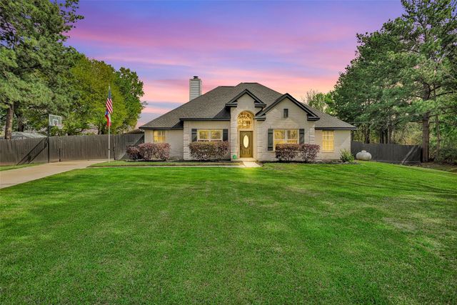 26202 La Fouche Dr, Tomball, TX 77377