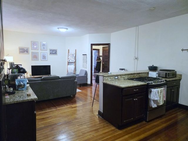 18 Winchester St #24, Brookline, MA 02446