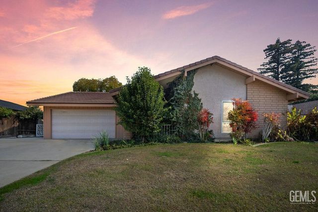 3109 Sunview Dr, Bakersfield, CA 93306