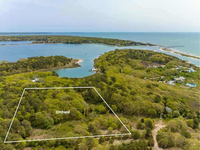 30 Indian Trail, Osterville, MA 02655