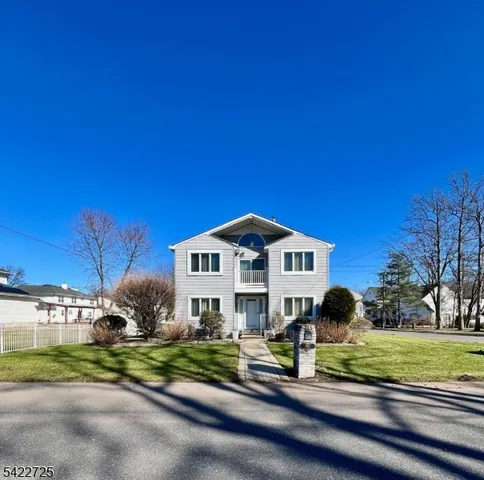 932 Beatrice Pkwy, Edison, NJ 08820