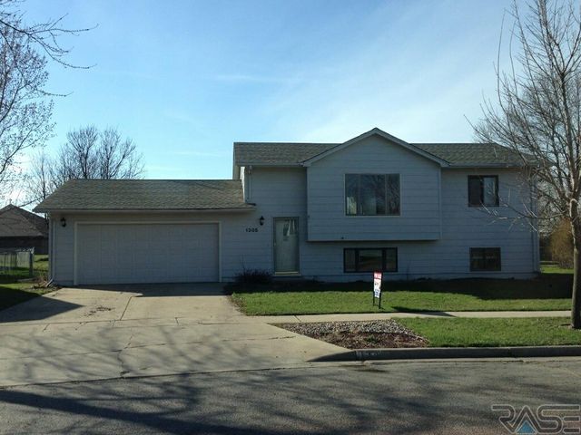 1305 E  Custer Pkwy, Brandon, SD 57005