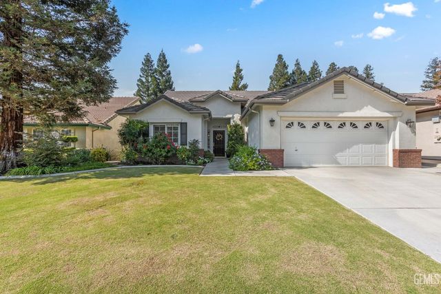 10000 Timeless Rose Ct, Bakersfield, CA 93311