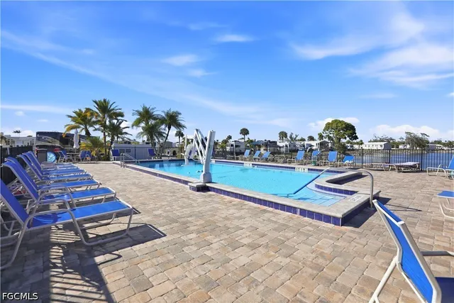 158 Nanaimo Trl, Fort Myers Beach, FL 33931