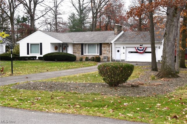 365 Deer Trail Ave, Canfield, OH 44406