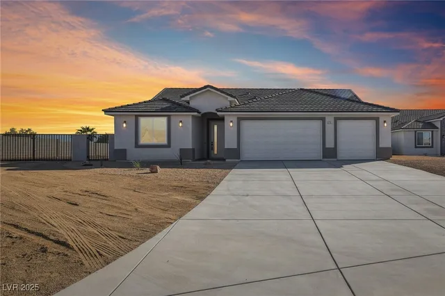 6761 S  Sandpebble St, Pahrump, NV 89061