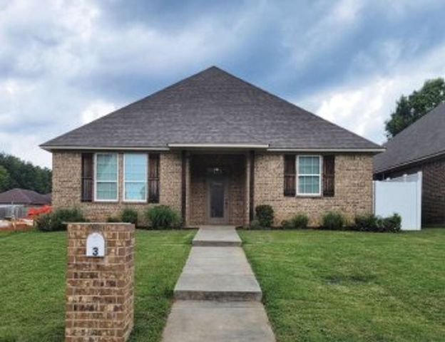 3 Fernwood Dr, Texarkana, TX 75503