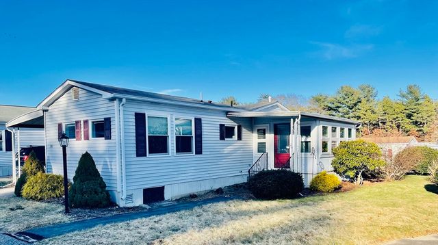 101 Snowgoose Ln, Plymouth, MA 02360