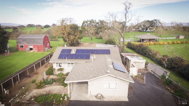 4380 Bartleson Rd, Sebastopol, CA 95472