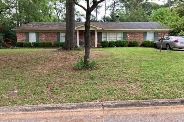 307 Davors Dr, Montgomery, AL 36109