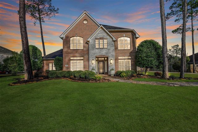 1011 Oak Park Ln, Friendswood, TX 77546