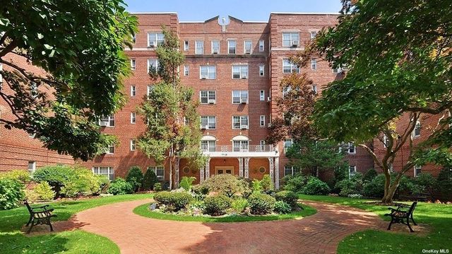 77-35 113th Street UNIT 2C, Forest Hills, NY 11375