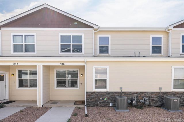 306 S 4th Court, Deer Trail, CO 80105