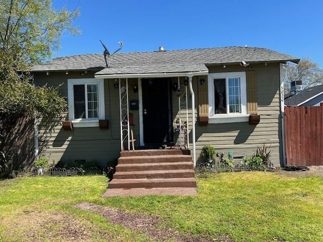 3020 6th St, Ceres, CA 95307