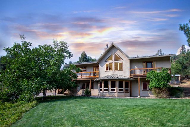 698-010 Hillcrest Rd, Susanville, CA 96130