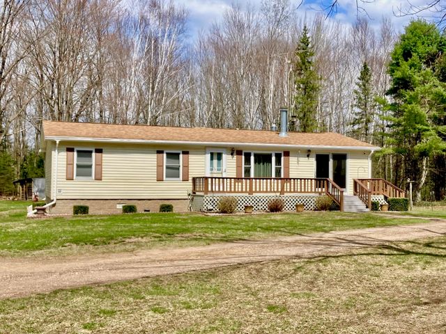 W13606 School House Rd, Bowler, WI 54416